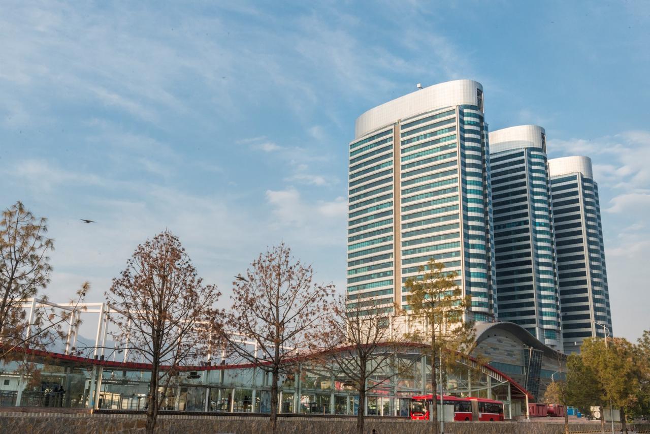 Centaurus Hotel Suites Islamabad Ngoại thất bức ảnh